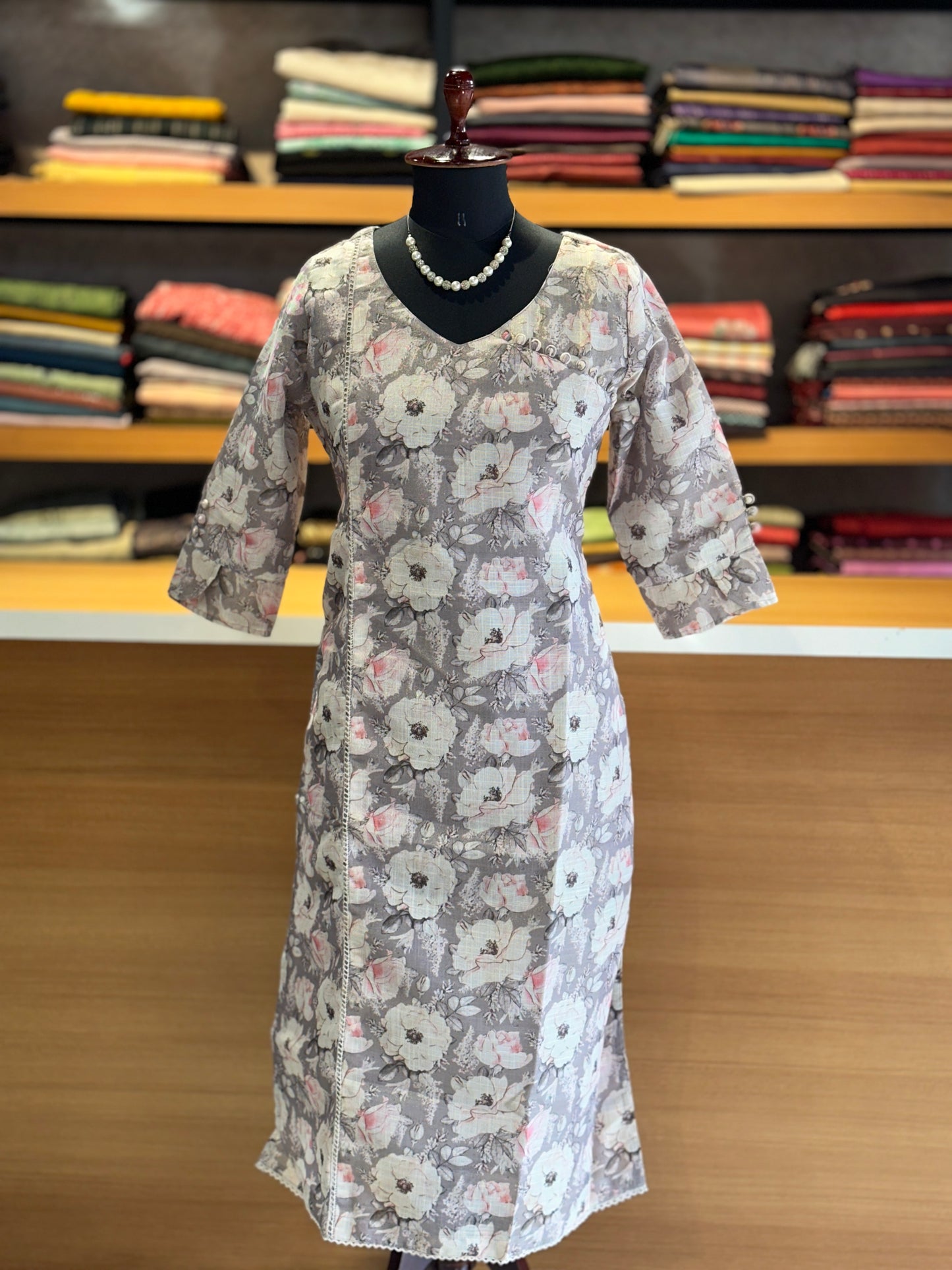 Tissue slitted kurti